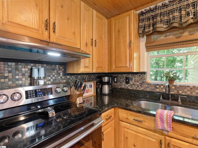 339 Jumping Branch Road, Tamassee, SC 29686