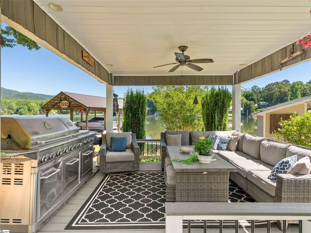 339 Jumping Branch Road, Tamassee, SC 29686