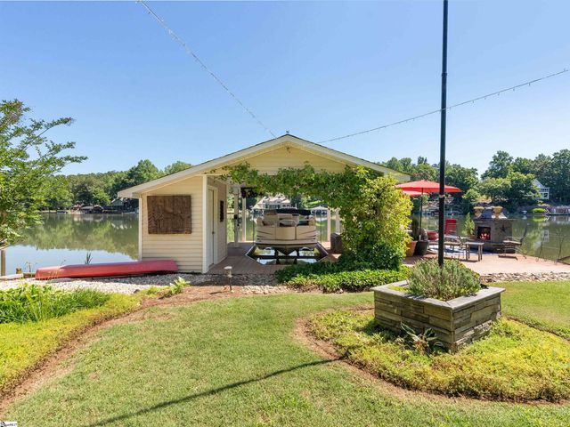 339 Jumping Branch Road, Tamassee, SC 29686