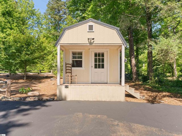 339 Jumping Branch Road, Tamassee, SC 29686