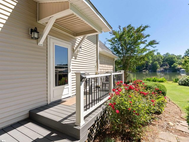339 Jumping Branch Road, Tamassee, SC 29686