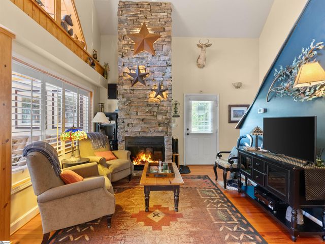 339 Jumping Branch Road, Tamassee, SC 29686