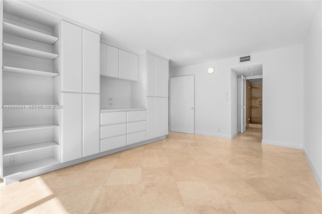 1901 Brickell Avenue B407, Miami, FL 33129