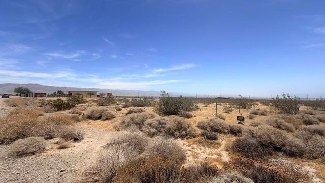 61823 Crest Street, Desert Hot Springs, CA 92240