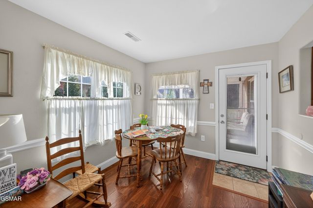 1906 Canyon Road, Sevierville, TN 37862