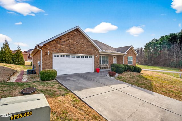 1906 Canyon Road, Sevierville, TN 37862