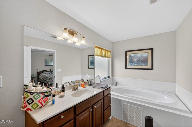 1906 Canyon Road, Sevierville, TN 37862