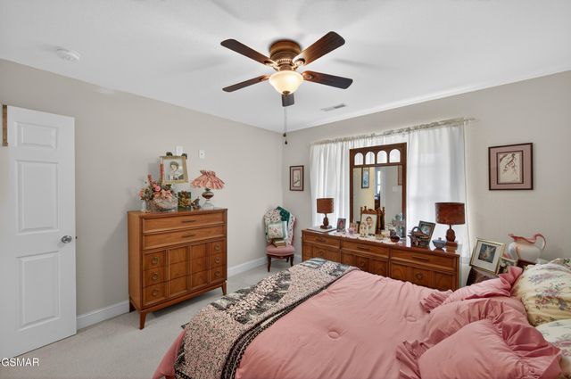 1906 Canyon Road, Sevierville, TN 37862