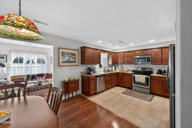 1906 Canyon Road, Sevierville, TN 37862