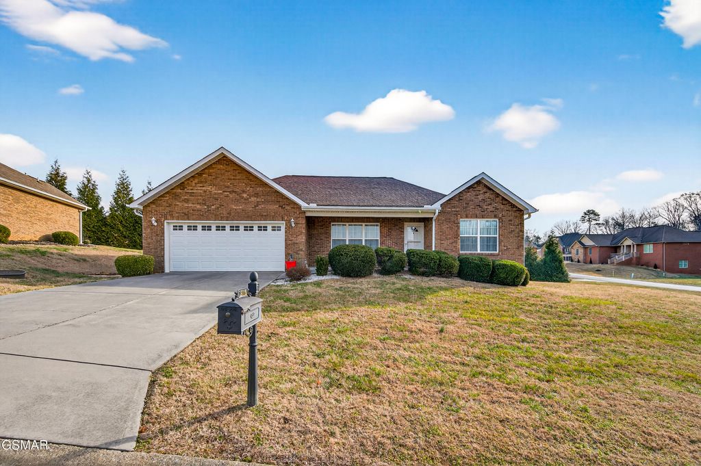 1906 Canyon Road, Sevierville, TN 37862