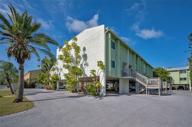 318 WINDRUSH BOULEVARD 10, Indian Rocks Beach, FL 33785