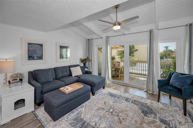 318 WINDRUSH BOULEVARD 10, Indian Rocks Beach, FL 33785