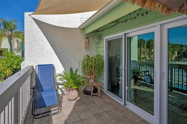 318 WINDRUSH BOULEVARD 10, Indian Rocks Beach, FL 33785