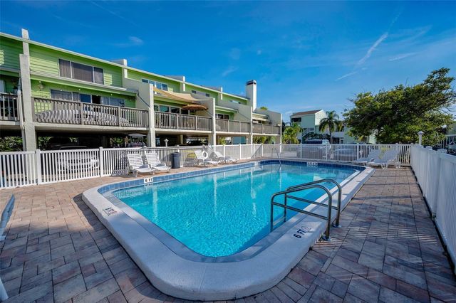 318 WINDRUSH BOULEVARD 10, Indian Rocks Beach, FL 33785