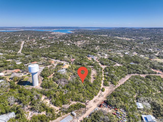 511 Gallagher Dr, Canyon Lake, TX 78133