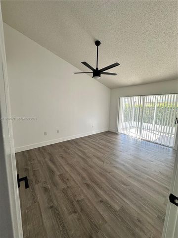 462 SE 20th Dr, Homestead, FL 33033