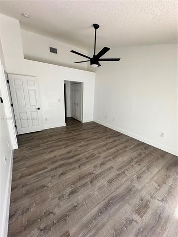 462 SE 20th Dr, Homestead, FL 33033