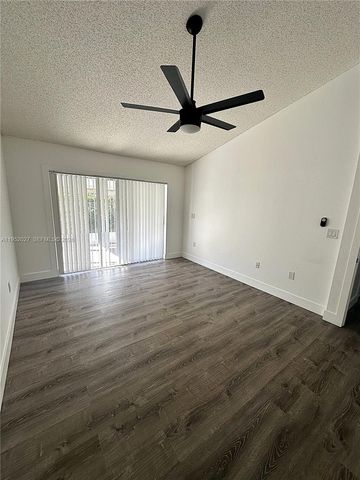 462 SE 20th Dr, Homestead, FL 33033