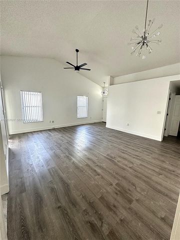 462 SE 20th Dr, Homestead, FL 33033