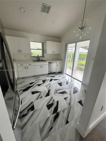 462 SE 20th Dr, Homestead, FL 33033