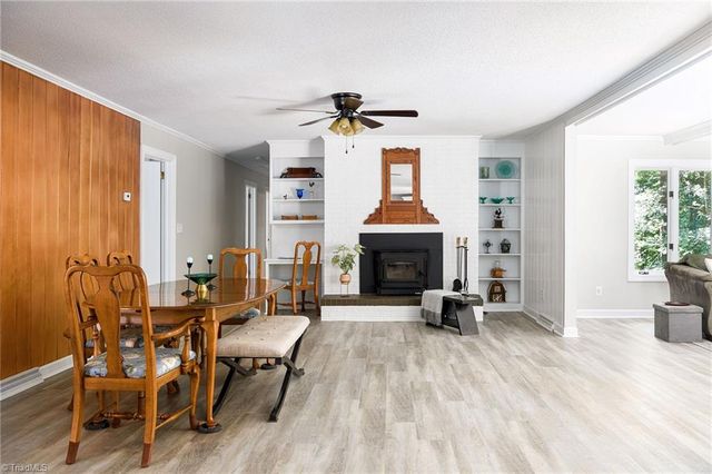 10 Echoview Circle, Lexington, NC 27292