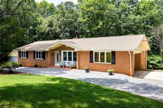 10 Echoview Circle, Lexington, NC 27292