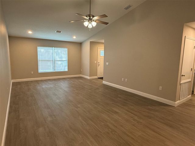 2108 SOUTH STREET, Leesburg, FL 34748