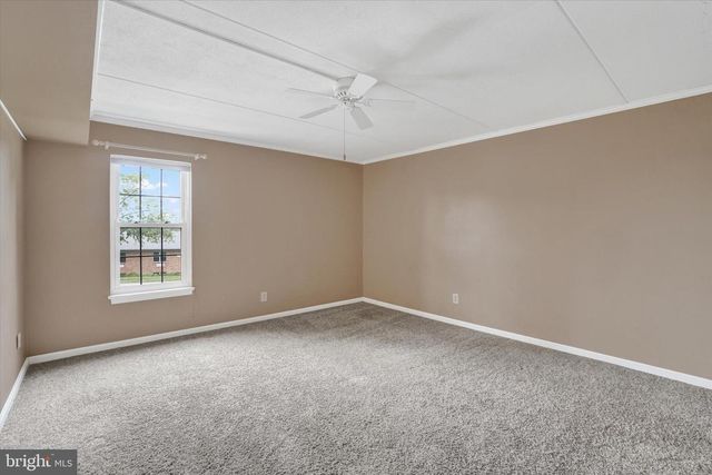 1000 COUNTRY CLUB RD, York, PA 17403