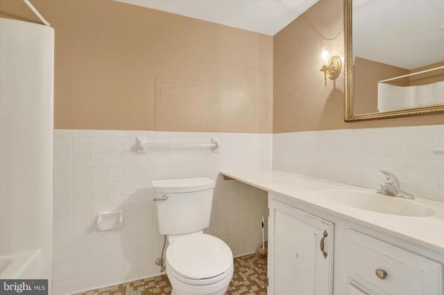 1000 COUNTRY CLUB RD, York, PA 17403