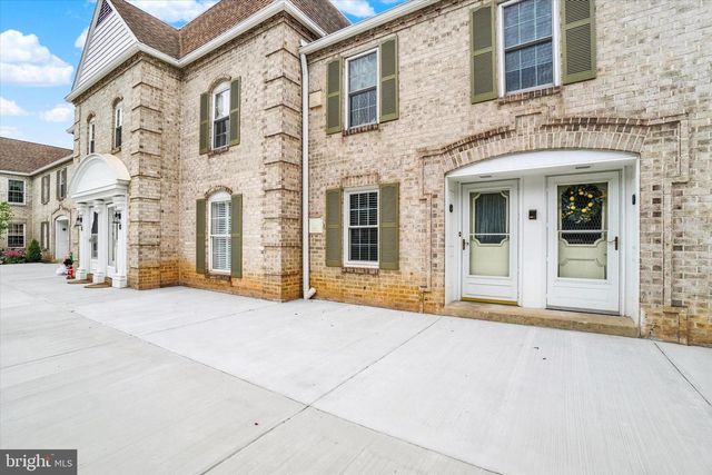 1000 COUNTRY CLUB RD, York, PA 17403
