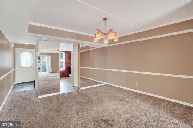 1000 COUNTRY CLUB RD, York, PA 17403