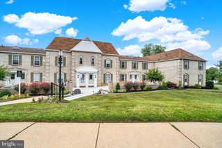 1000 COUNTRY CLUB RD, York, PA 17403