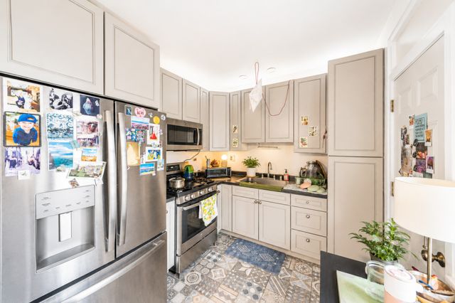 1707 W WALLEN Avenue 3H, Chicago, IL 60626