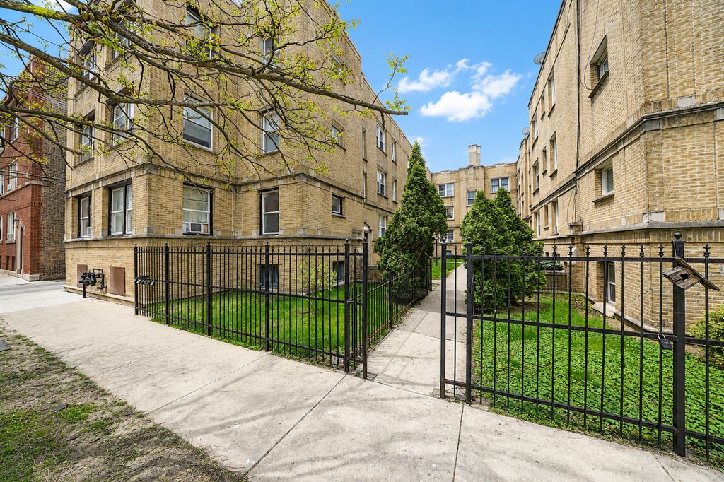 1707 W WALLEN Avenue 3H, Chicago, IL 60626