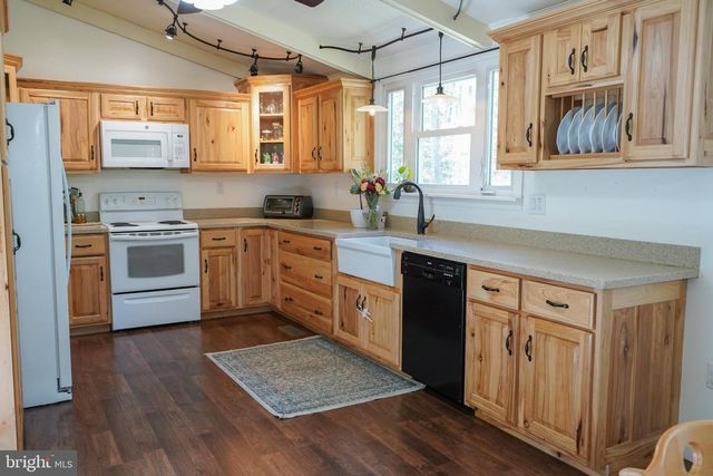 2662 BLACK MOSHANNON RD, Philipsburg, PA 16866