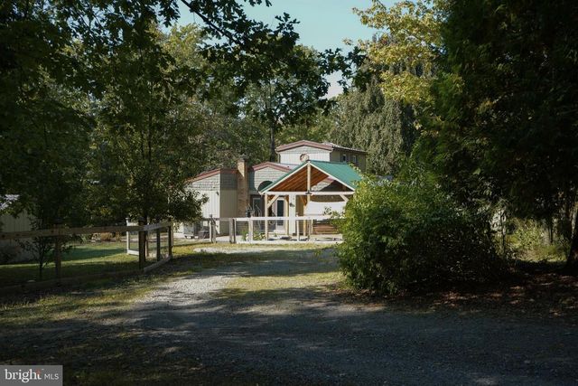 2662 BLACK MOSHANNON RD, Philipsburg, PA 16866