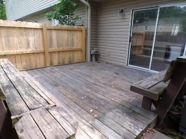 7866 Barkwood Drive, 17A, Worthington, OH 43085