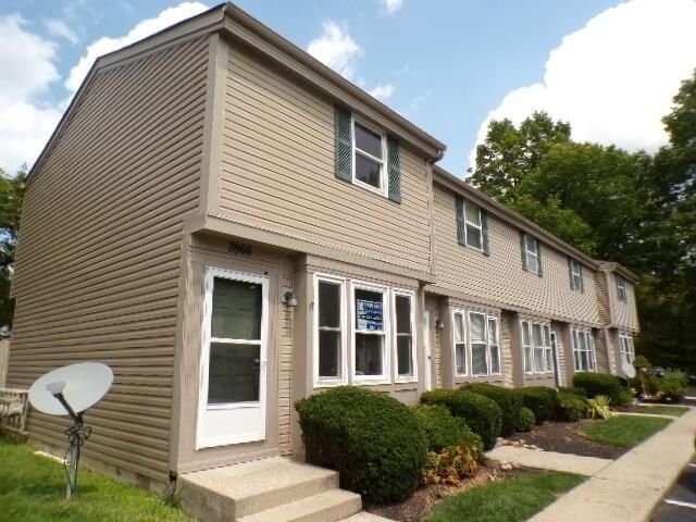 7866 Barkwood Drive, 17A, Worthington, OH 43085