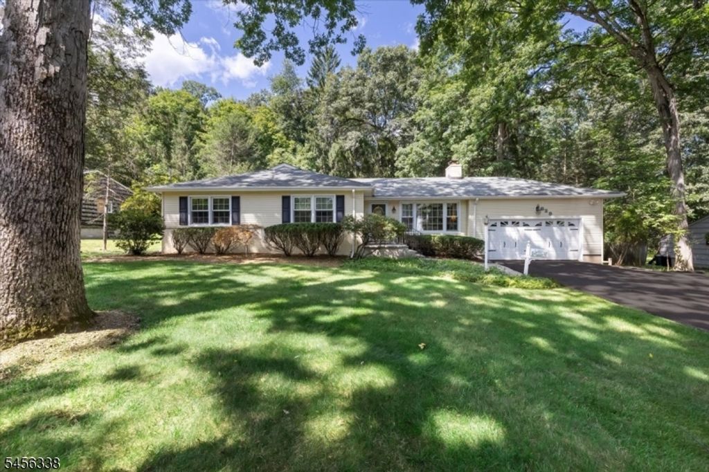 629 Lawlins Rd, Wyckoff Twp., NJ 07481 — exterior