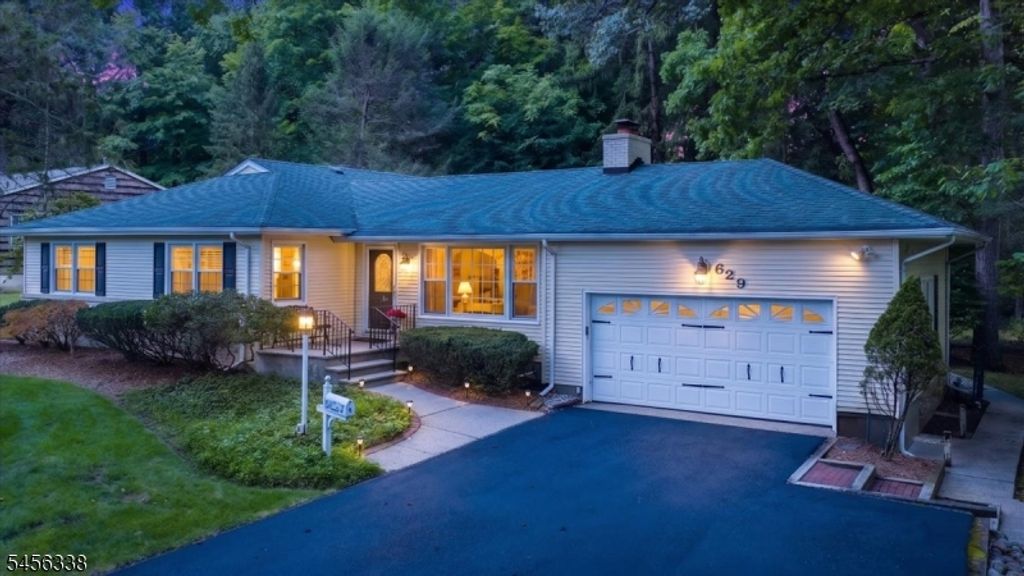 629 Lawlins Rd, Wyckoff Twp., NJ 07481 — photo 3
