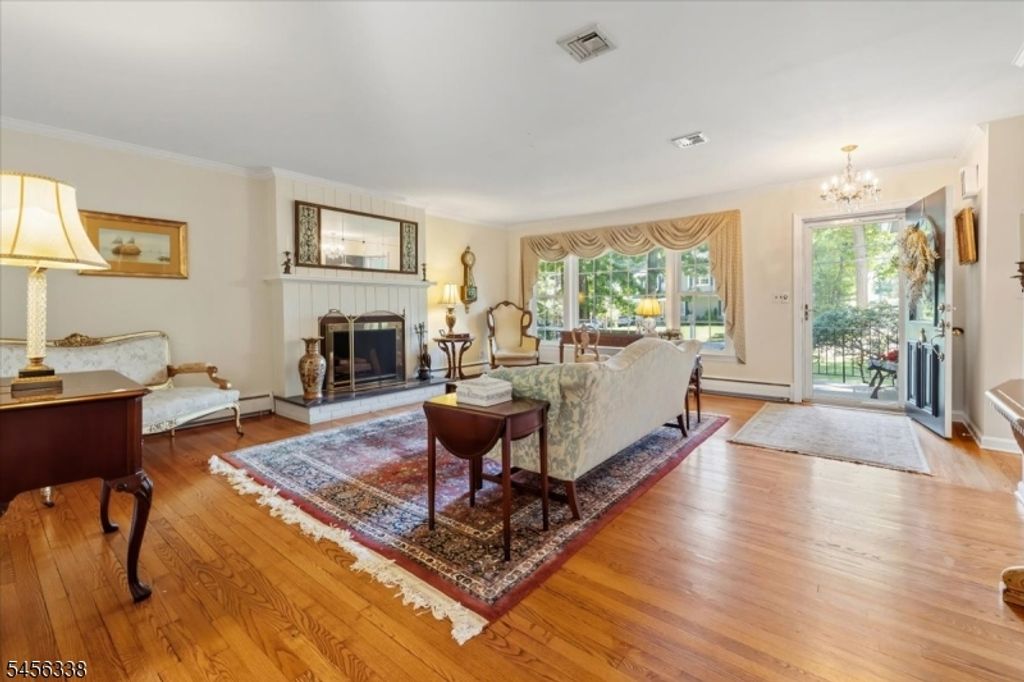 629 Lawlins Rd, Wyckoff Twp., NJ 07481 — photo 5