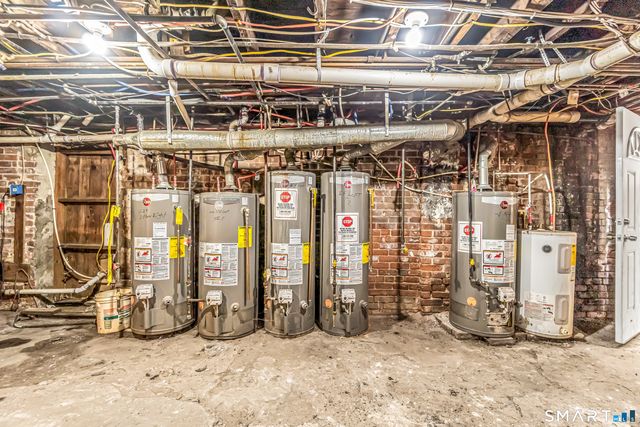 1220 Pembroke Street, Bridgeport, CT 06608