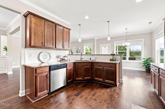 2204 Mills Crest Street, Fuquay Varina, NC 27526