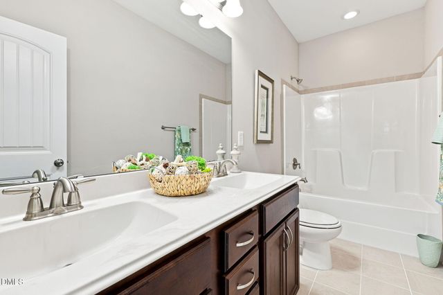 2204 Mills Crest Street, Fuquay Varina, NC 27526