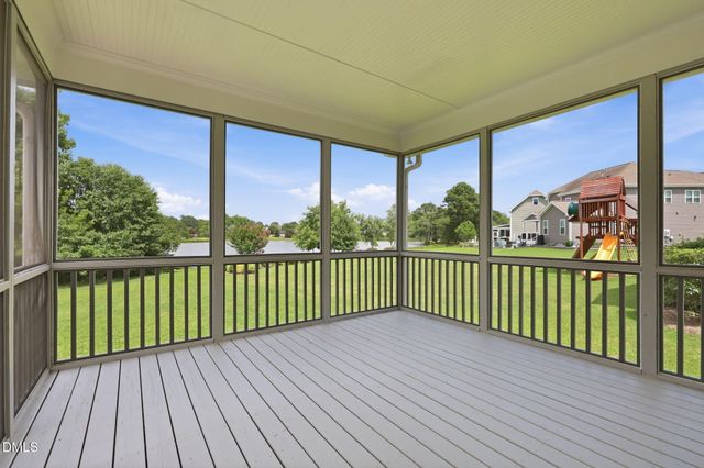 2204 Mills Crest Street, Fuquay Varina, NC 27526