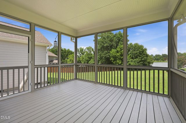 2204 Mills Crest Street, Fuquay Varina, NC 27526