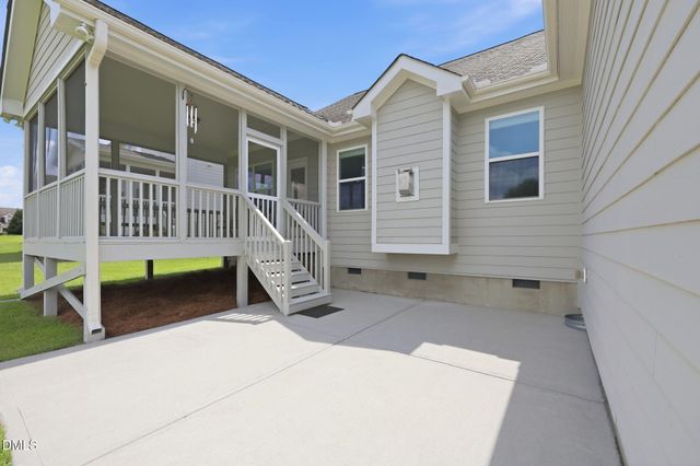2204 Mills Crest Street, Fuquay Varina, NC 27526
