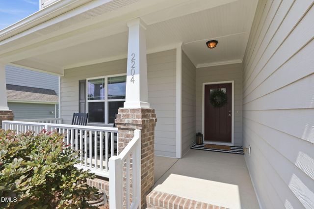 2204 Mills Crest Street, Fuquay Varina, NC 27526