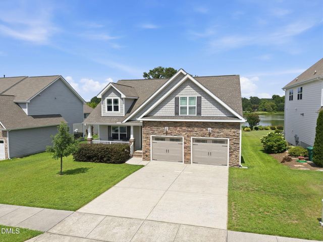2204 Mills Crest Street, Fuquay Varina, NC 27526