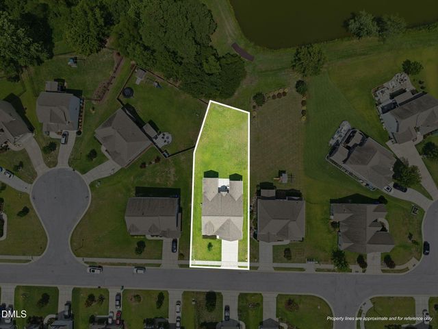 2204 Mills Crest Street, Fuquay Varina, NC 27526